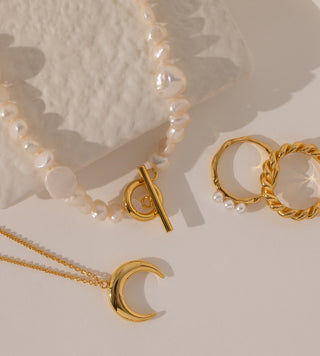 Baroque & Freshwater Pearl T Bar Necklace - Gold Lunar