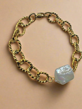 Textured Link Pearl Bracelet