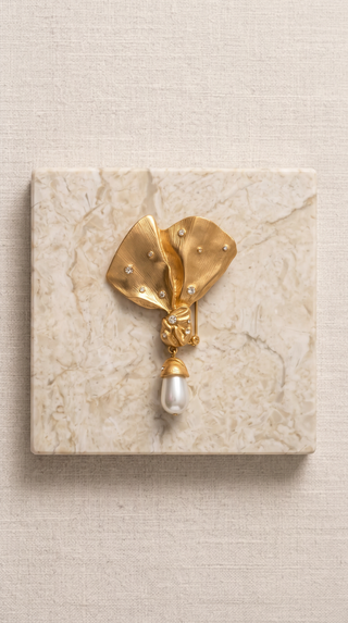 Knot Brooch